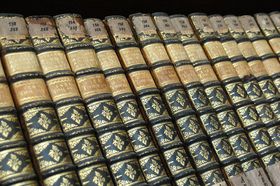 Ілюстративне фото: Dora Pete, FreeImages   - Коли я гортав в книгах, наприклад, XIX століття, то був вражений тим, наскільки каліграфічно і навіть з привнесенням в свою запис певних художніх елементів писали священики того часу