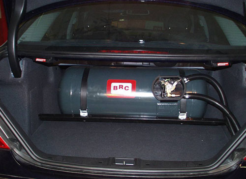 Для пропану використовують циліндричні або тороїдальні балони