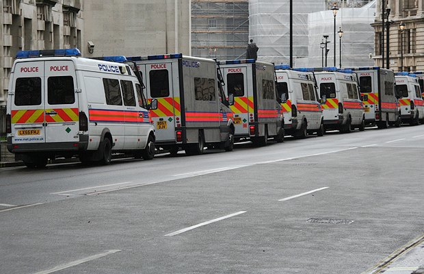 У світовому досвіді є приклади успішної боротьби з виробництвом та обігом наркотиків, а також ефективні способи обмеження наркотрафіку