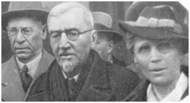 Однак в 1937 році Купрін повертається в Москву