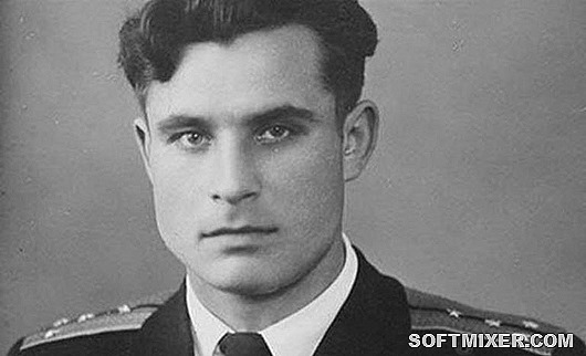 Не хоче повторити помилку з Б-130 американці почали вести себе набагато агресивніше, відкривши попереджувальний вогонь перед носом субмарини, яка в цей час проводила зарядку електробатарей