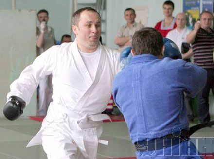 І порадив начальнику УДО скористатися памперсом