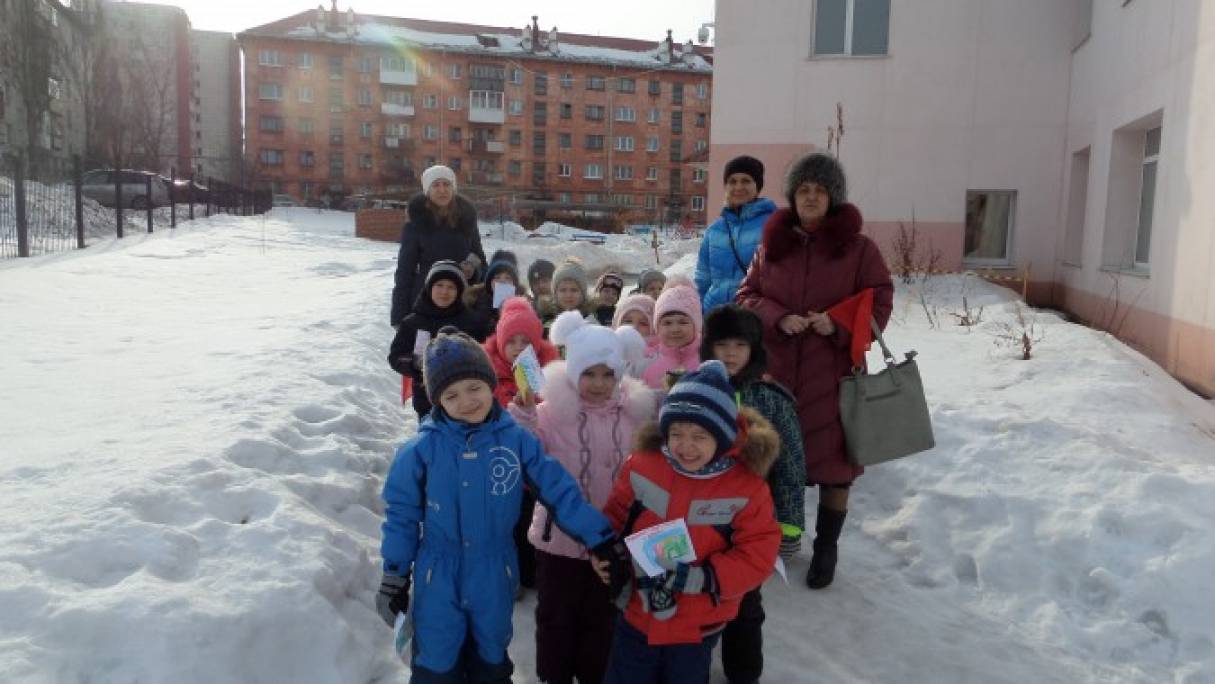 Наталя Акишеву   Акція «Ми за безпеку на дорогах»   Перед педагогами в формуванні у дітей основ дорожньої безпеки стоять наступні завдання:   1