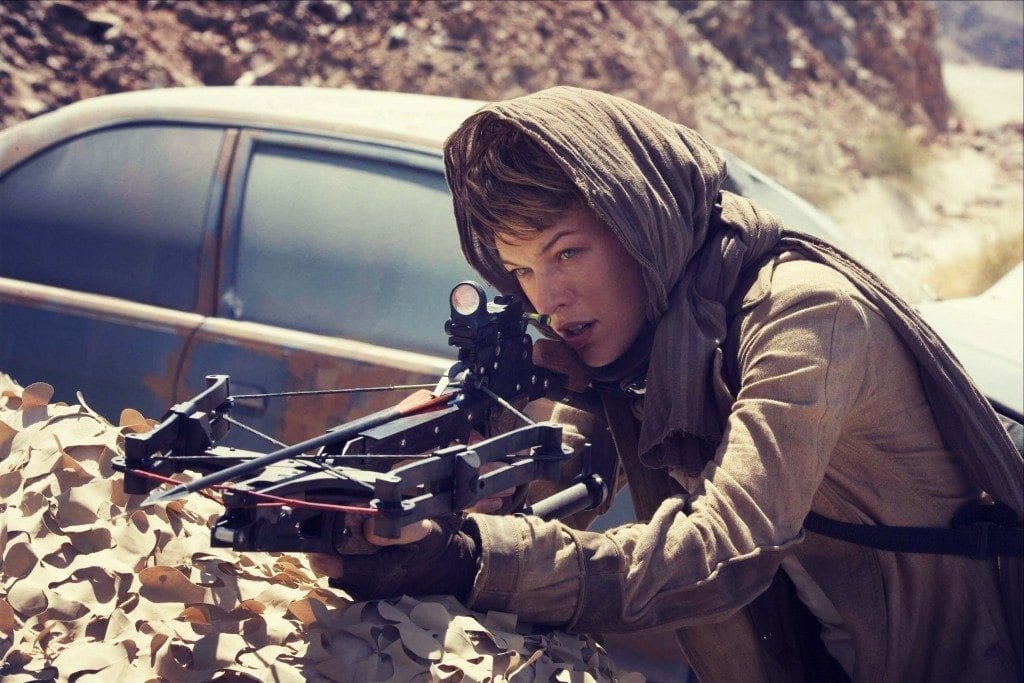 Тому людина придумував різні засоби захисту, щоб можна було вразити супротивника на відстані з мінімальним збитком для свого здоров'я - це списи, сулиці, бойові сокири, луки, самостріли, в тому числі арбалети, і так далі