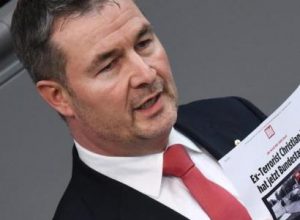 Влада Азербайджану заборонили депутату від партії Християнсько-демократичний союз канцлера Німеччини Ангели Меркель Альберту Вайлер в'їзд в країну