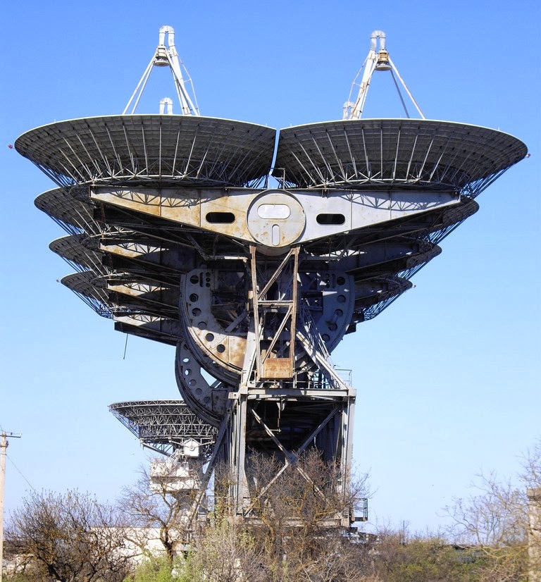 Антена АДУ-1000 центру далекого космічного зв'язку є