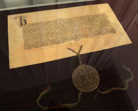 Фото: ЧТК   Всього чотири дні в Національному архіві можна буде побачити унікальні документи, які тримав у руках сам король Карл