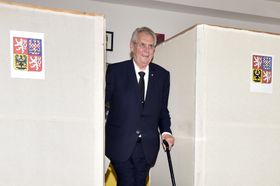 Мілош Земан, Фото: ЧТК   - У п'ятницю в ході прес-конференції президент Мілош Земан повідомив, що він скличе сесію парламенту з максимальним використанням передбаченого Конституцією терміну, тобто  через 30 днів