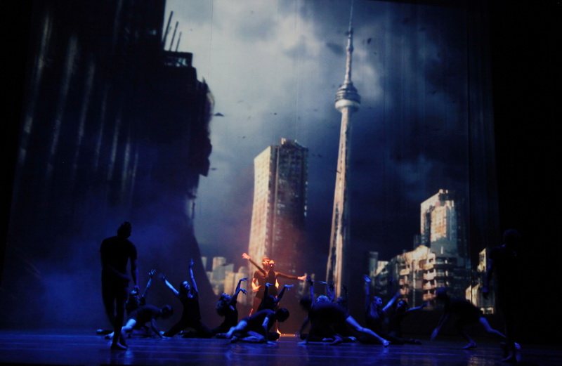 Також хочу відзначити атмосферу співпраці і співдружності, за якою хочеться спостерігати, »- висловив свою думку Заслужений артист України і член журі Сергій Наєнко