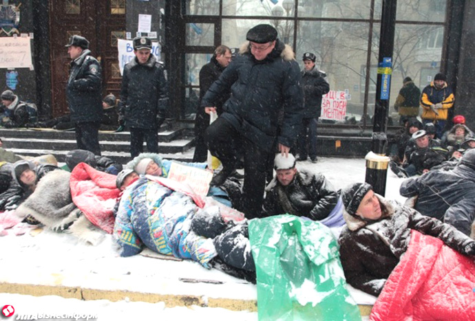 У той час як глава Одеської області погрожував знищувати корупцію в зародку, молоді політики розповідали кейси антикорупційної боротьби на міському рівні