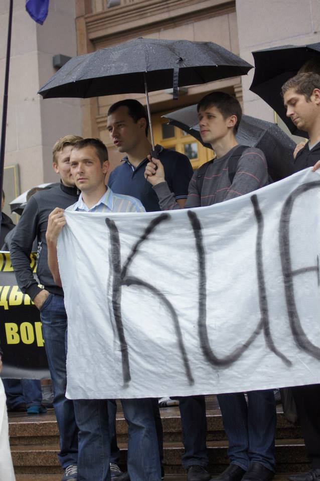 Глава Миколаївського обласного осередку ДемАльянсу Євгенія Матейчук пояснює мотивацію активістів: не було ніякої іншої альтернативи у виборців і ми вирішили зайняти цю нішу