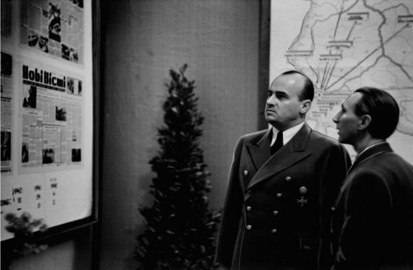 На батьківщину до Львова редактор «Краківської вістей» не повернувся, хоча в 1941 році Галичина була приєднана до Генерал-губернаторства п'ятим округом