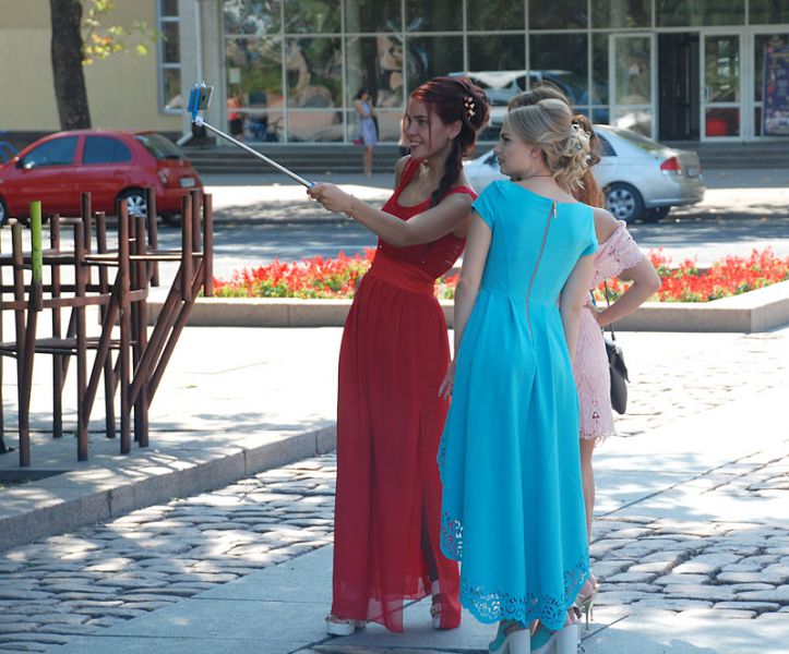 Тут проводиться більшість масових святкових гулянь, це одна з обов'язкових місць для фотосесій молодят і їхніх гостей