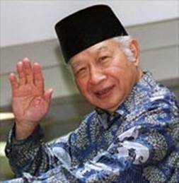 У 1998 році на хвилі кризи Сухарто пішов у відставку, а влада дісталася людям з радикальними ісламістськими поглядами