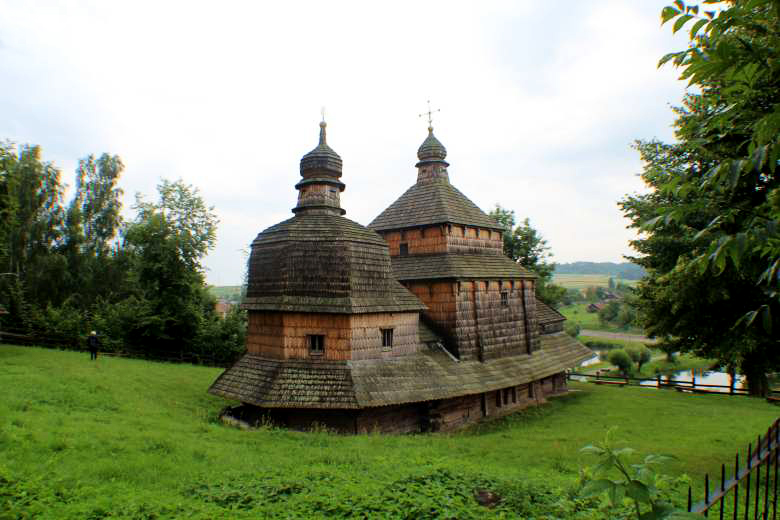 Повстала з попелу