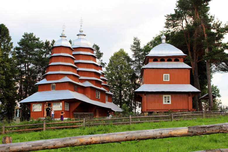 Там за хмарами