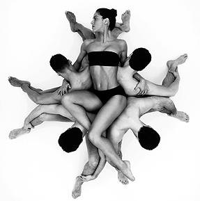 Сьогодні ми поговоримо про міф, який говорить, що, якщо у жінки було багато сексуальних партнерів, то і вагіна у неї стає розтягнутої, а її статеві губи витягуються