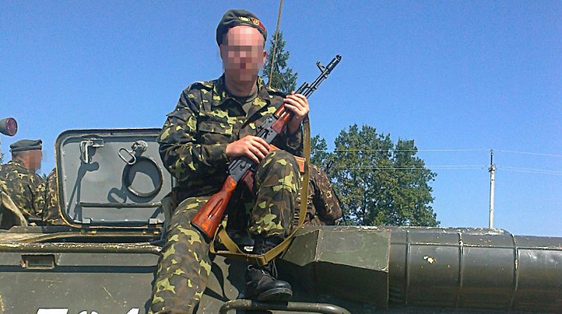 Я був упевнений, що Україні в новому світі немає сенсу турбуватися про захист власної території - економічно це слабка держава і так схиляли всі хто міг, тому зовнішньої збройної загрози бути не може, думав я - будь-який спір буде вирішено мирно, Київ прогнеться - і все