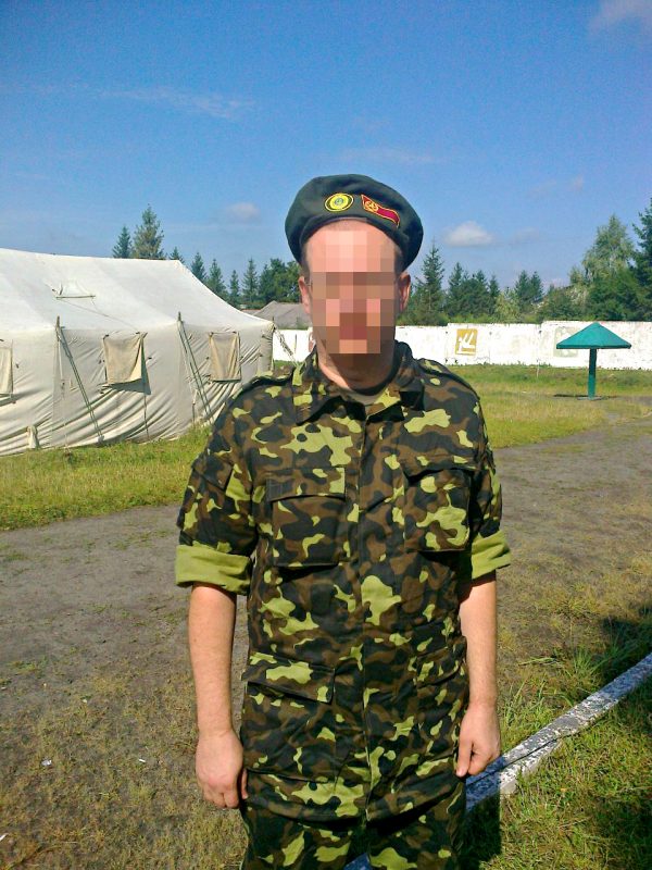 Через 20 хвилин нас висмикнули з кубрика, веліли забути про танки і визначили в намети - разом з прибулим навчальним взводом операторів-навідників БМП