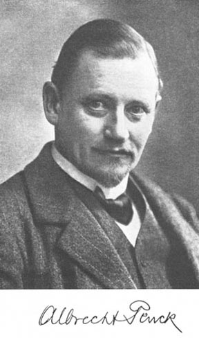 Проект карти почав зароджуватися на Міжнародних географічних конгресах, що проводяться в самому кінці XIX століття