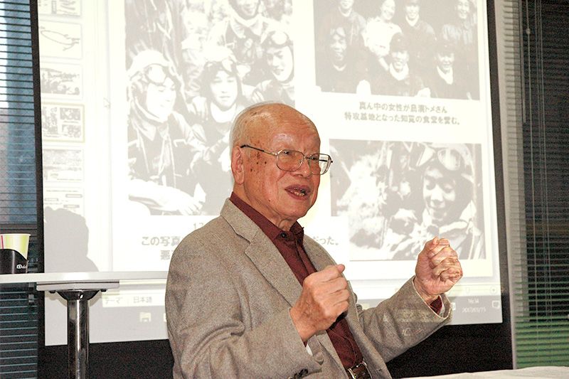 Го Масао навіть про війну примудряється розповісти з гумором (фото Масуда Мікі)