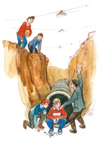 Через дорогу від будинку був дитячий майданчик, причому я пам'ятаю, що спочатку це були якісь зарослі бур'яном горби