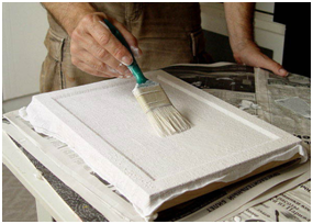 Коли грунт стає теплим, його наносять на тканину