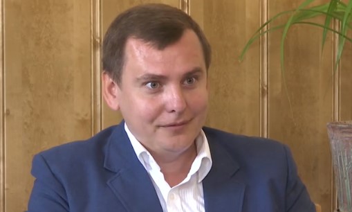 В Україну з ОРДЛО доставили «міністра культури ДНР» Юрія Лекстутеса, де йому висунули підозру за статтею «створення терористичної групи чи терористичної організації»