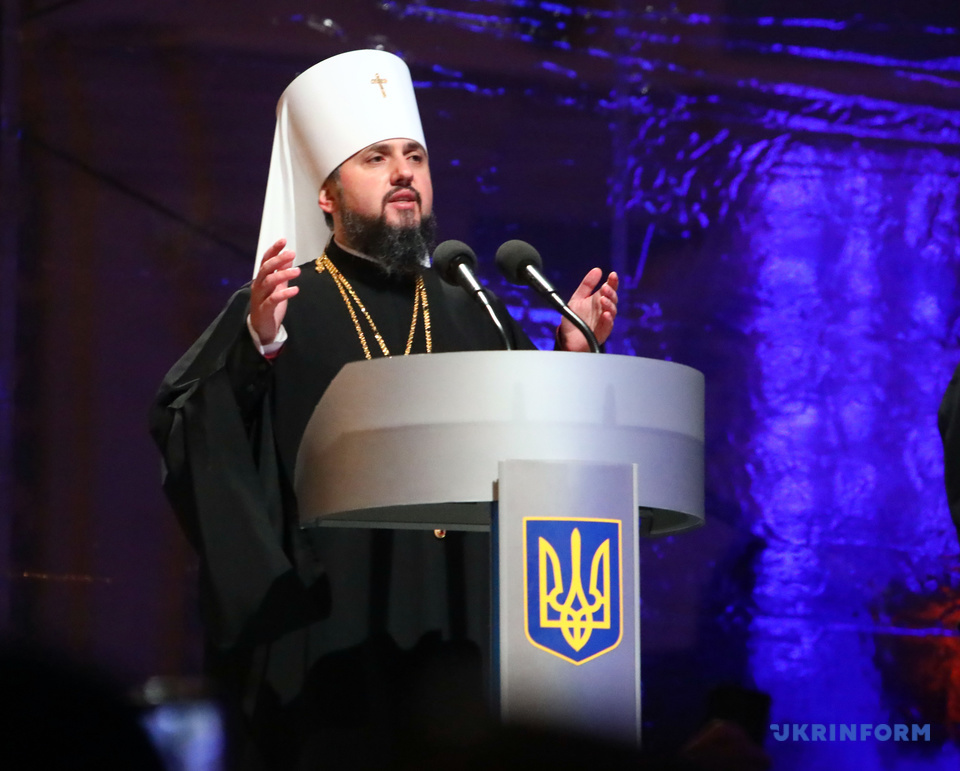 Ми повинні висловити подяку Його Святості Патріарха Варфоломія (вся площа кричала йому: слава, слава, слава)