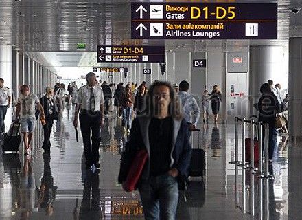 На думку Колесникова, аеропорт повинен мати 70-80% доходів від неавіаційної діяльності   новий керівник   аеропорту «Бориспіль»   Олексій Кочанов отримав в «спадок» складне господарство