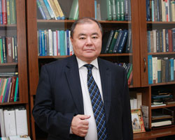 Майдан СУЛЕЙМЕНОВ, провідний юрист Казахстану, доктор юридичних наук, професор, академік