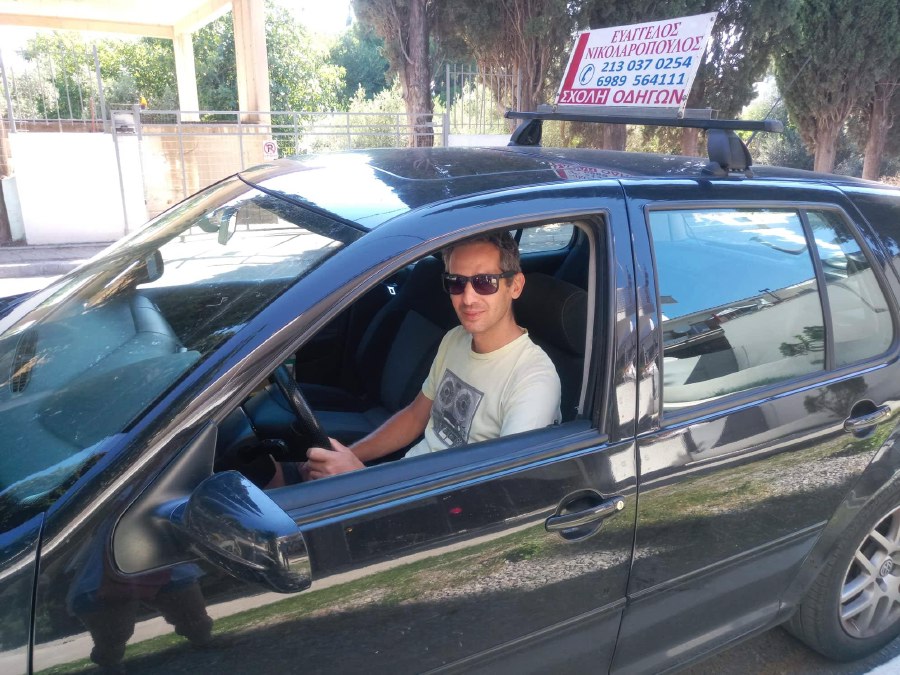 Мій інструктор Вангеліс, або, як у Греції прийнято говорити, учитель, автор безцінного афоризму: «Катерина, не поспішай