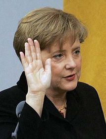 Анжелі Меркель (Фото: ЧТК)   Більшість чеських газет розмістили на своїх сторінках матеріали, присвячені першій в історії Німеччини жінці-канцлеру Анжелі Меркель