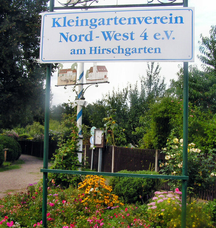 По дорозі бачив багато цікавого - наприклад, Хіршгартен (Оленячий сад), що представляє щось на кшталт російського садівничого товариства (безглузда формулювання, звичайно):