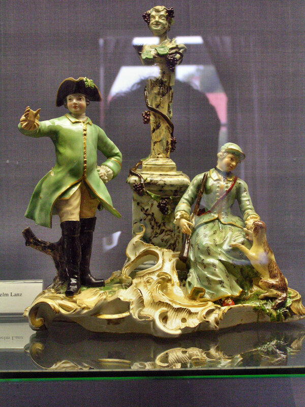 Наприклад, запам'яталася смішна композиція під назвою Stürmlich Galan, тобто Наполегливий залицяльник: