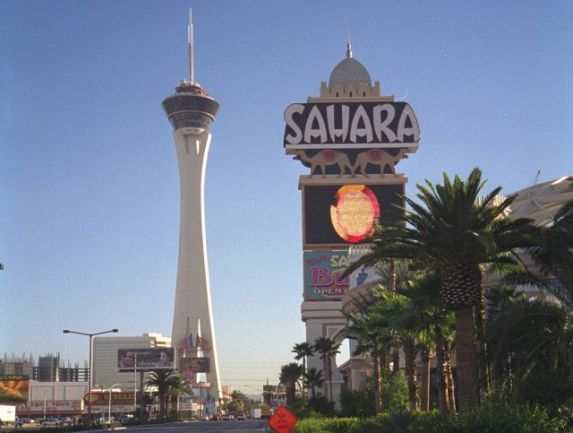 Вежа готелю Стратосфера займає важливе місце в розважальній індустрії   Лас-Вегаса   і незмінно стає центром уваги для сотень тисяч людей, які бажають весело і цікаво провести час в гральній мецці   США