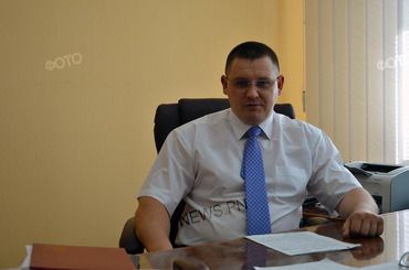 - Безумовно, складно працювати, коли постійно змінюються, скажімо так, правила гри