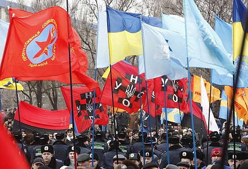 У свідомого громадянина завжди є вибір - голосувати за расистів чи ні