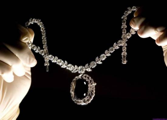 дорогоцінних каменів