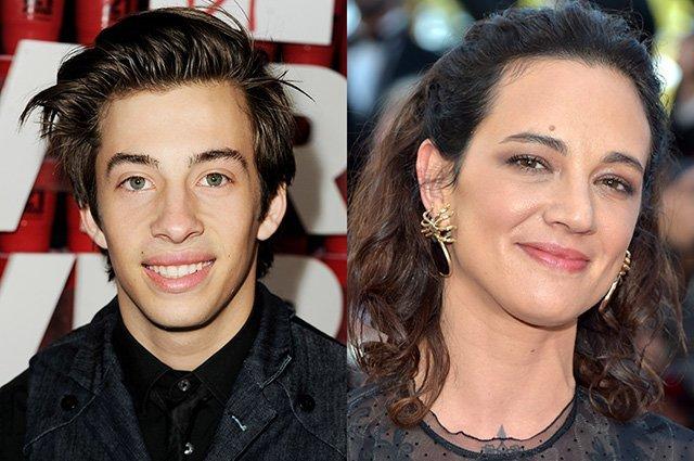 Беннет в інтерв'ю зауважив, що пані Ардженто, якій на той час було 37 років, запросила його в готель