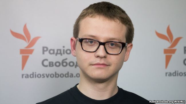 Заступник директора Інституту світової політики Микола Белесков, згадуючи торішні спільні російсько-білоруські масштабні військові навчання Захід-2017, також відзначає ризик участі Білорусі в миротворчій місії на Донбасі: