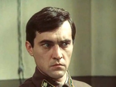 З його допомогою прикордонникам вдалося розгромити бандитів, виявити заховані їх ватажками списки гітлерівської агентури і затримати американського розвідника