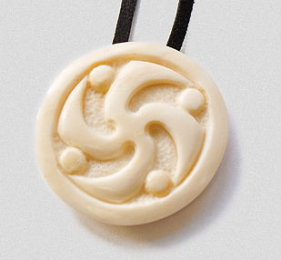 Врахуйте, що жіноча і чоловіча сила мають різну спрямованість, чоловіча «посолонь» (за Сонцем), жіноча «протівусолонь» (проти Сонця), відповідно до статі і вибирайте знаки