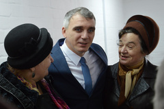 Депутати Миколаївської міської ради від «Нашого Краю», «Опозиційного Блоку» і «БПП» не мають наміру подавати апеляційну скаргу на рішення Центрального районного суду міста про негайне поновлення Олександра Сенкевича на посаді Миколаївського міського голови, однак єдиного рішення про процес подачі апеляції у них немає