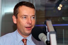 Шимон Паньок, Фото: Шарка Шевчікова, Чеське радіо   - Зрозуміло, що діє система грунтується на певних принципах, нерозумно думати, що гроші з бюджету лунають некомерційним організаціям бездумно, просто для того, щоб вони могли існувати і виплачувати зарплату своїм працівникам