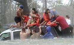 Ураган «Катріна», який перетворив південно-східні штати в суцільну зону лиха, може також сильно змінити США, як і теракти 11 вересня