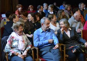 Фото: архів Художньої школи м Ліберец   Адміністрація міста надала приміщення школи для навчання пенсіонерів в ранкові години з умовою, що витрати за експлуатацію будівлі ні вкоем разі не повинні підвищити розмір щомісячної плати, що стягується за навчання з людей старшого віку