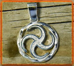 Які бувають обереги,   дають захист Бога Ярило