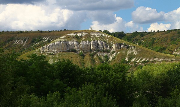 Навіть в Карпатах вам не доведеться так часто зустрічати дороги-змії, як на заході Вінницької області
