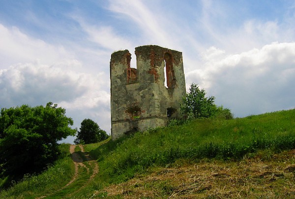 Або навпаки, спонукати до бурхливої ​​діяльності від бажання хоч щось робити, якщо держава допомогти не має коштів